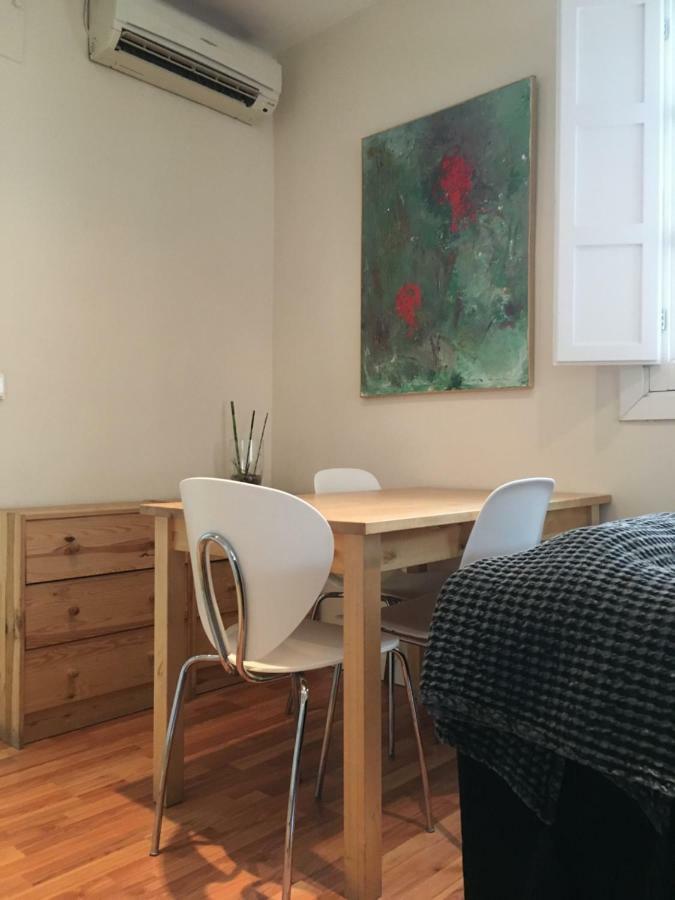 Vidrio Apartment Севиля Екстериор снимка